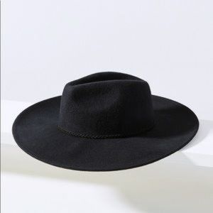 Laine Trimmed Rancher